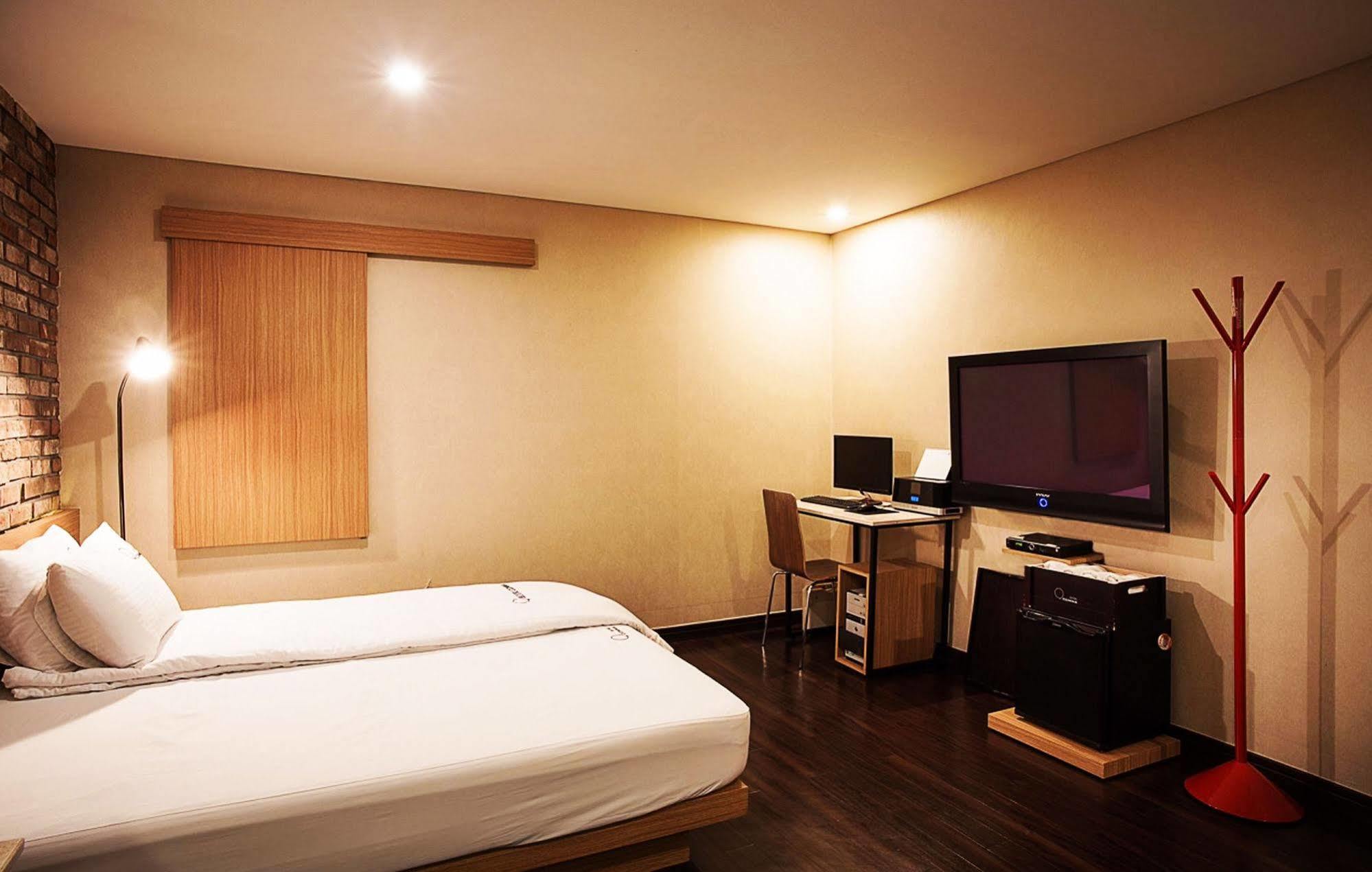 בוסאן Comma Hotel מראה חיצוני תמונה